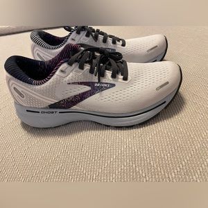 Brooks Ghost Running Shoe 7.5